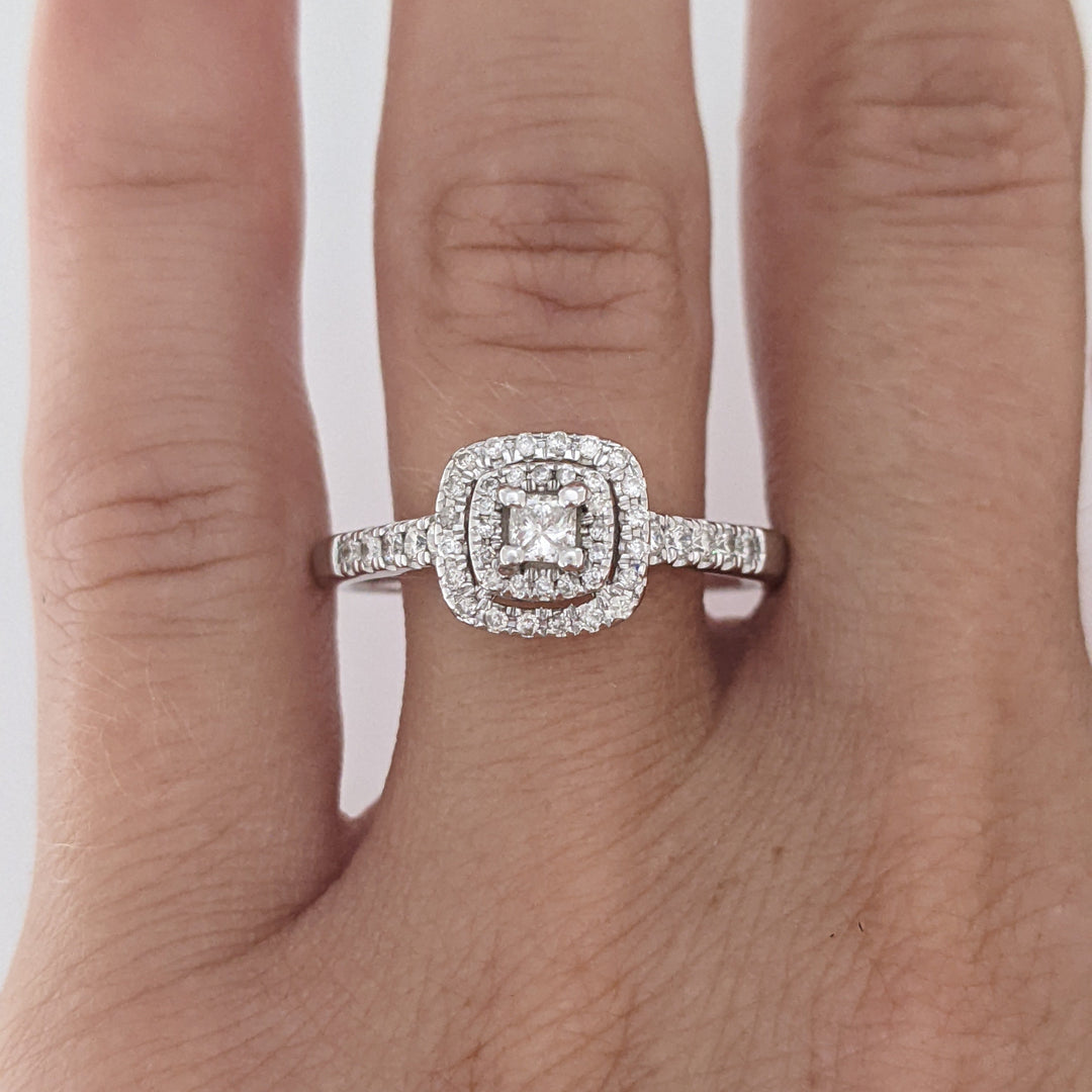 14K WHITE .75 CARAT TOTAL WEIGHT I1 I DIAMOND ROUND (51) PRINCESS CUT (1) ESTATE RING 3.9 GRAMS