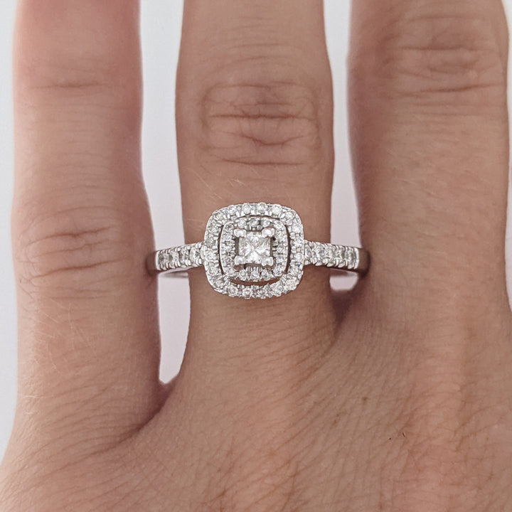 14K WHITE .75 CARAT TOTAL WEIGHT I1 I DIAMOND ROUND (51) PRINCESS CUT (1) ESTATE RING 3.9 GRAMS