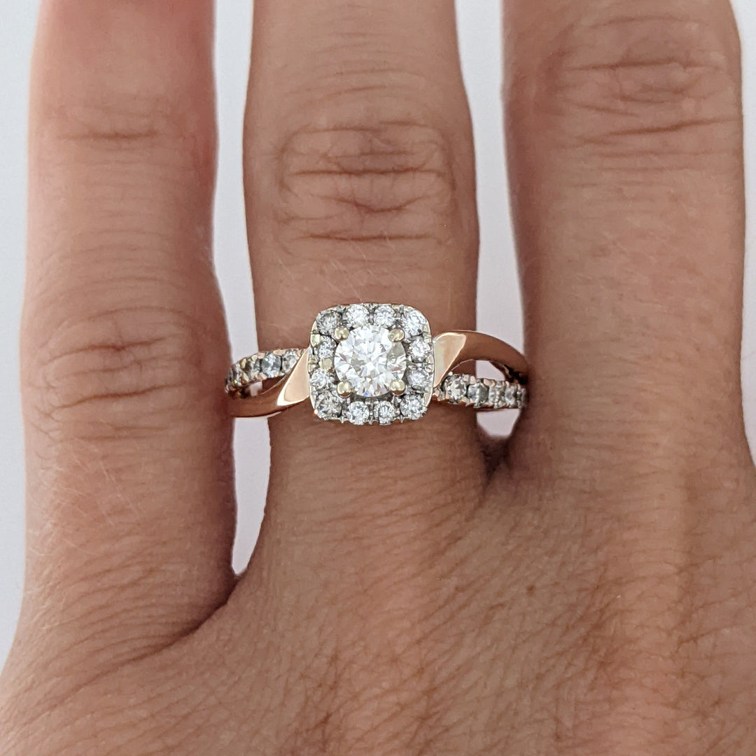 14K ROSE .82 CARAT TOTAL WEIGHT I1 H DIAMOND ROUND (27) ESTATE HALO RING 3.8 GRAMS