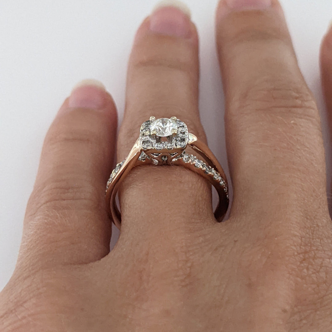 14K ROSE .82 CARAT TOTAL WEIGHT I1 H DIAMOND ROUND (27) ESTATE HALO RING 3.8 GRAMS