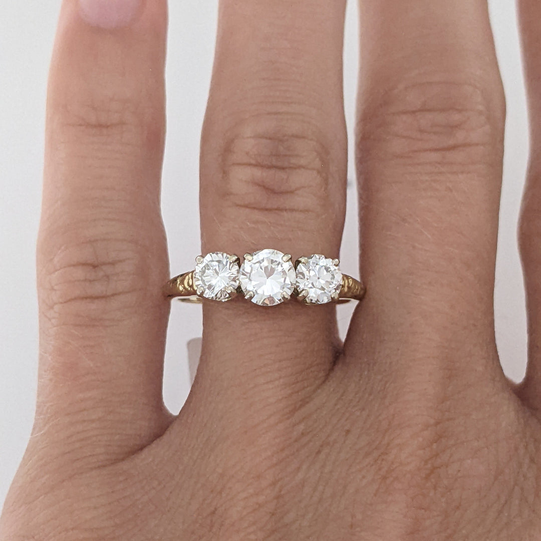 14K 1.43 CARAT TOTAL WEIGHT VS2 G-H DIAMOND ROUND (3) ESTATE TRINITY RING 2.7 GRAMS