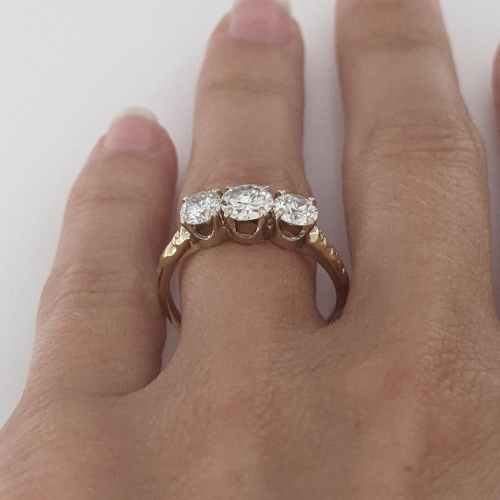 14K 1.43 CARAT TOTAL WEIGHT VS2 G-H DIAMOND ROUND (3) ESTATE TRINITY RING 2.7 GRAMS