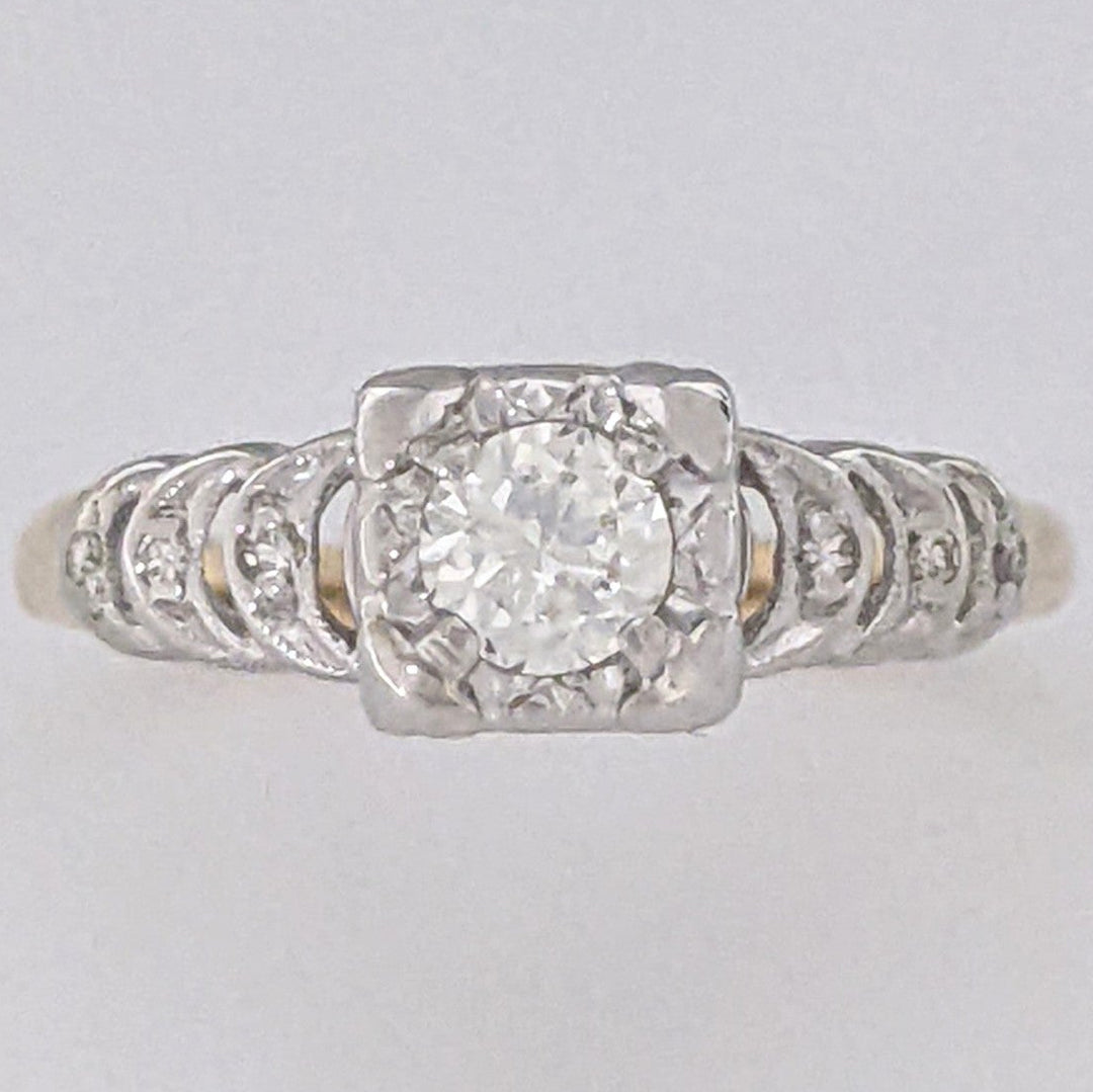 14K TWO-TONE .25 CARAT TOTAL VS2 I DIAMOND ROUND (7) ILLUSION HEAD ESTATE RING 1.9 GRAMS
