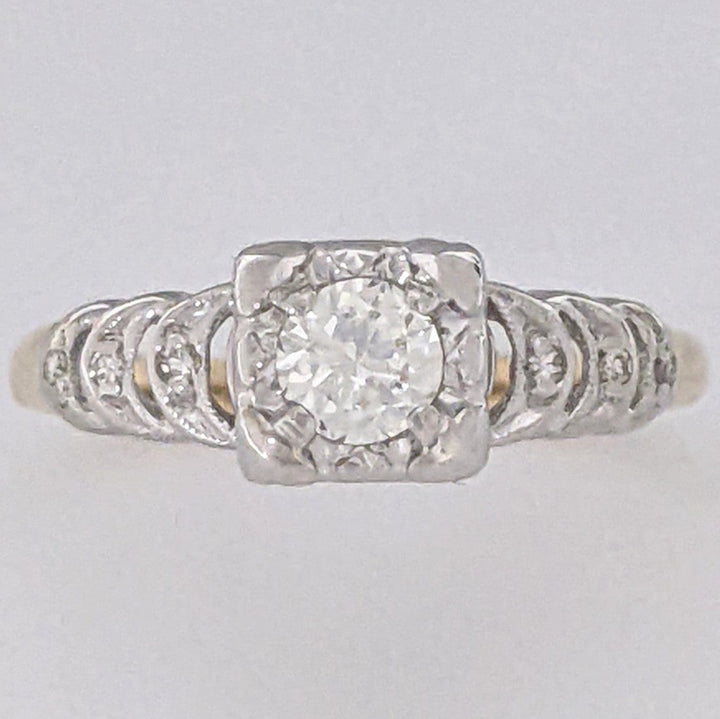 14K TWO-TONE .25 CARAT TOTAL VS2 I DIAMOND ROUND (7) ILLUSION HEAD ESTATE RING 1.9 GRAMS