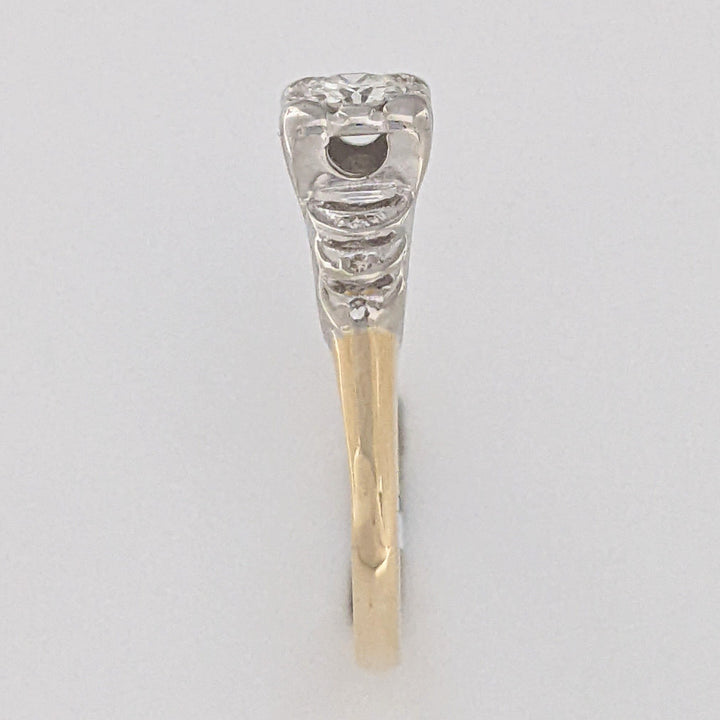 14K TWO-TONE .25 CARAT TOTAL VS2 I DIAMOND ROUND (7) ILLUSION HEAD ESTATE RING 1.9 GRAMS