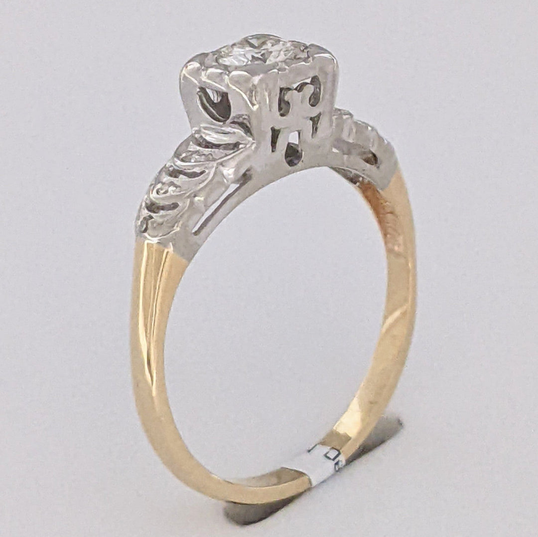 14K TWO-TONE .25 CARAT TOTAL VS2 I DIAMOND ROUND (7) ILLUSION HEAD ESTATE RING 1.9 GRAMS