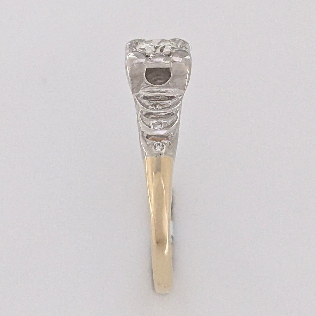 14K TWO-TONE .25 CARAT TOTAL VS2 I DIAMOND ROUND (7) ILLUSION HEAD ESTATE RING 1.9 GRAMS