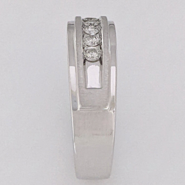 10K WHITE .18 CARAT TOTAL WEIGHT I1 H DIAMOND ROUND (5) ESTATE CHANNEL- SET BAND 6.3 GRAMS