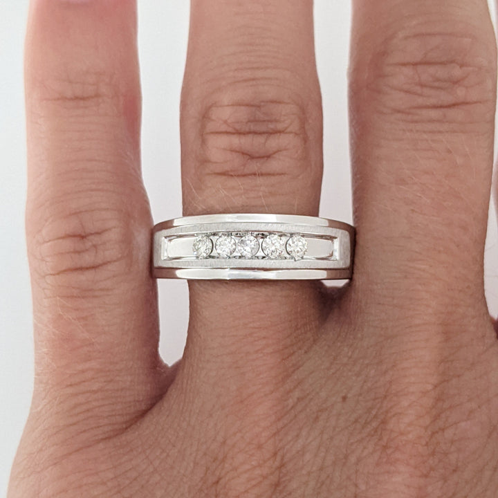 10K WHITE .18 CARAT TOTAL WEIGHT I1 H DIAMOND ROUND (5) ESTATE CHANNEL- SET BAND 6.3 GRAMS
