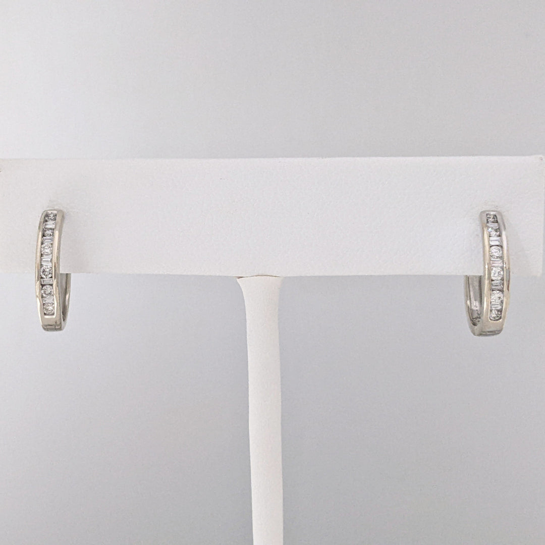 14K WHITE .23 CARAT TOTAL WEIGHT I1 I DIAMOND ROUND (12) BAGUETTE (10) ESTATE HOOP EARRINGS 2.5 GRAMS