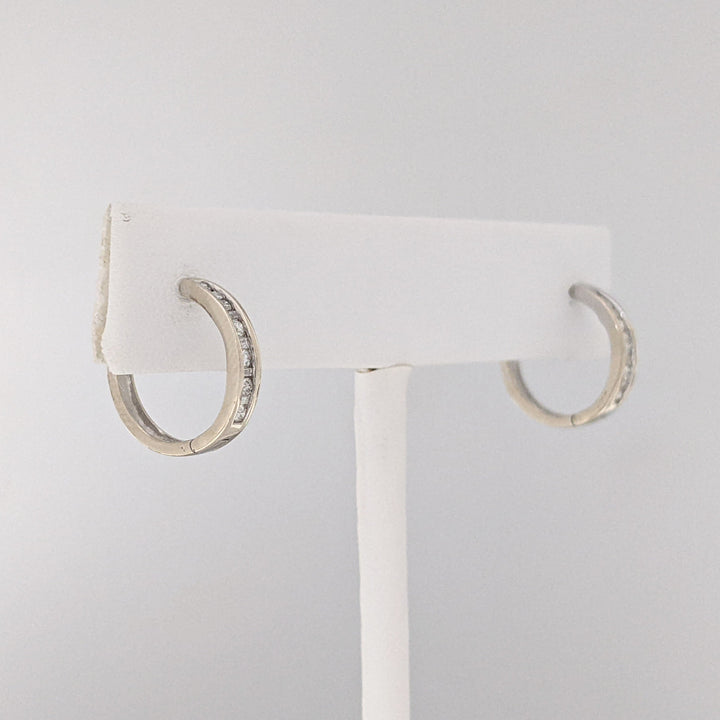 14K WHITE .23 CARAT TOTAL WEIGHT I1 I DIAMOND ROUND (12) BAGUETTE (10) ESTATE HOOP EARRINGS 2.5 GRAMS