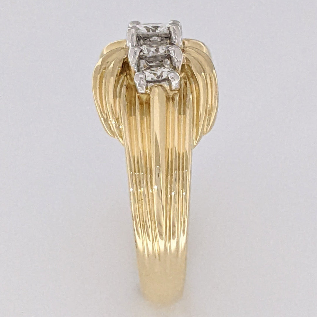18K .57 CARAT TOTAL WEIGHT VS1 G DIAMOND ROUND (5) ESTATE RING 9.1 GRAMS