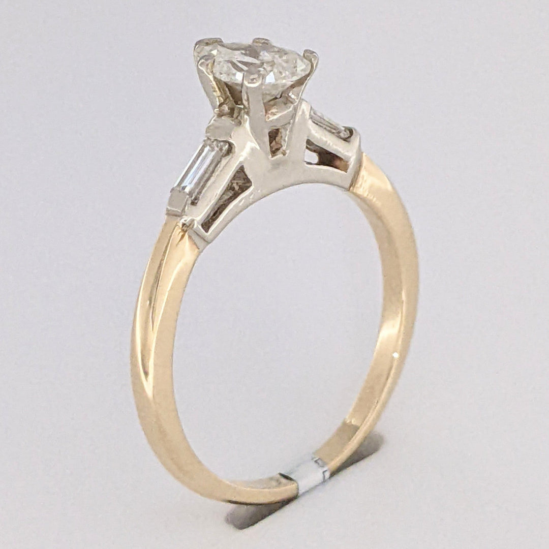 14K .87 CARAT TOTAL WEIGHT I1 J DIAMOND PEAR WITH (2) BAGUETTES ESTATE RING 2.9 GRAMS