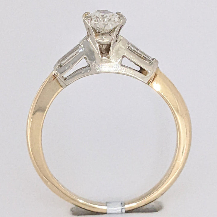 14K .87 CARAT TOTAL WEIGHT I1 J DIAMOND PEAR WITH (2) BAGUETTES ESTATE RING 2.9 GRAMS