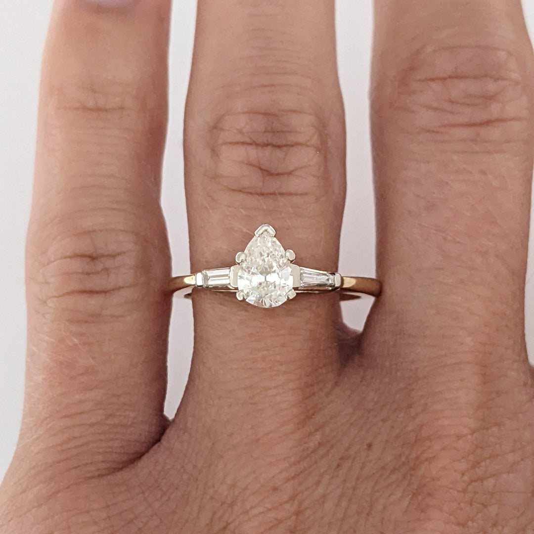 14K .87 CARAT TOTAL WEIGHT I1 J DIAMOND PEAR WITH (2) BAGUETTES ESTATE RING 2.9 GRAMS
