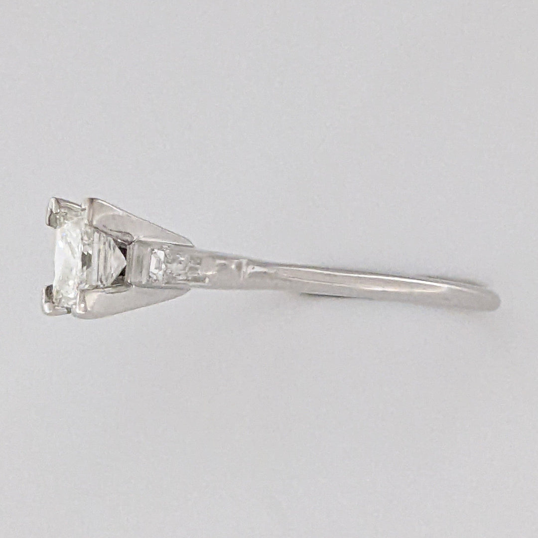14K WHITE .53 CARAT TOTAL VS1 I DIAMOND PRINCESS CUT WITH (2) BAGUETTE TAPERED ESTATE RING