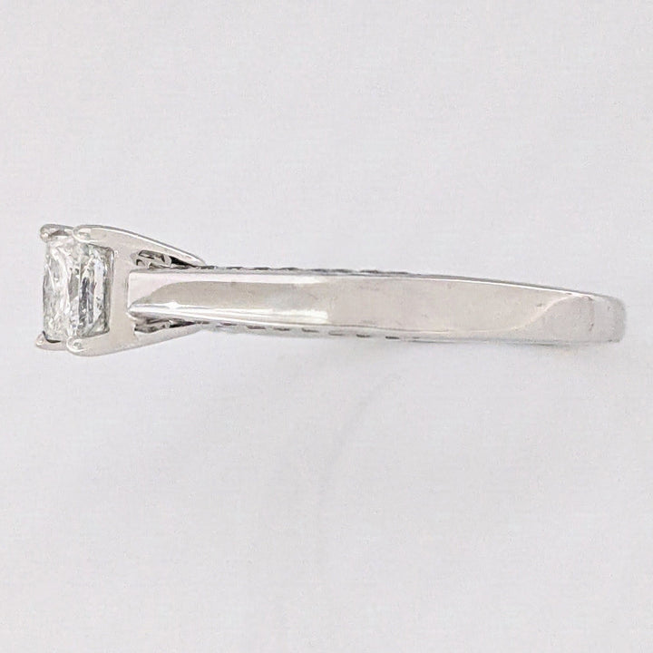 14K WHITE 1.13 CARAT TOTAL WEIGHT I1 G DIAMOND PRINCESS CUT WITH (48) ROUND MELEE ESTATE RING 4.7 GRAMS