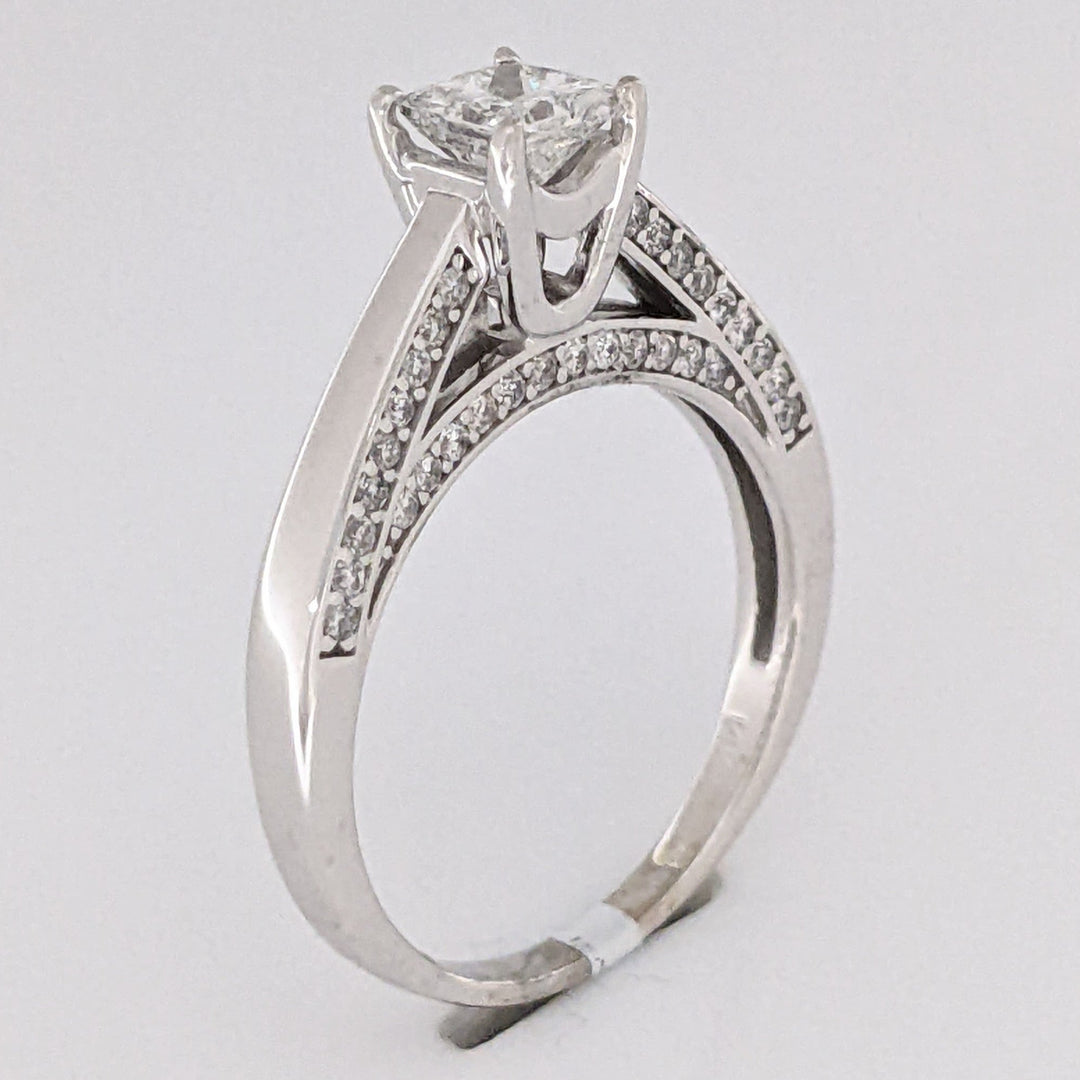 14K WHITE 1.13 CARAT TOTAL WEIGHT I1 G DIAMOND PRINCESS CUT WITH (48) ROUND MELEE ESTATE RING 4.7 GRAMS