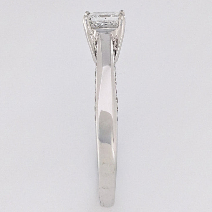 14K WHITE 1.13 CARAT TOTAL WEIGHT I1 G DIAMOND PRINCESS CUT WITH (48) ROUND MELEE ESTATE RING 4.7 GRAMS