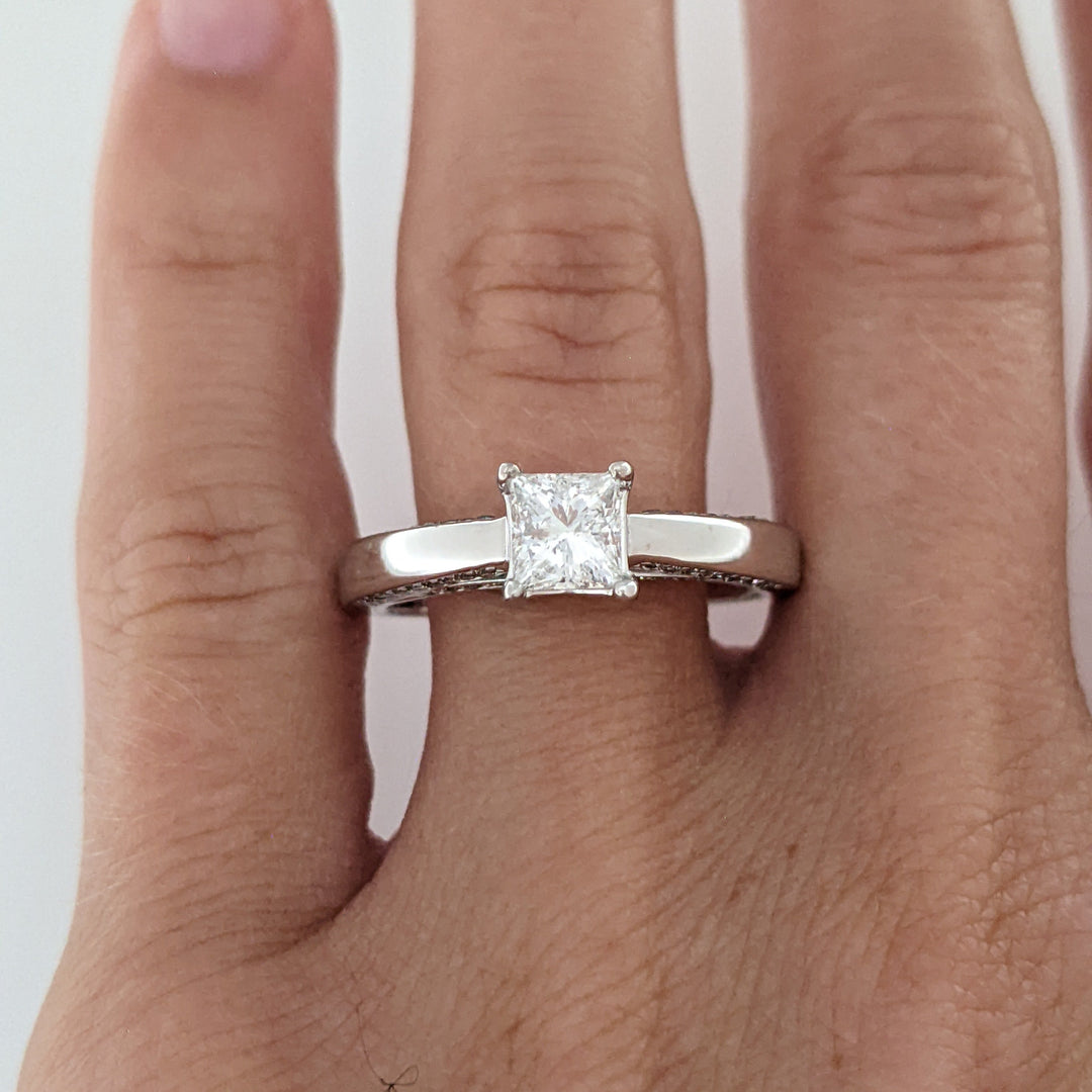 14K WHITE 1.13 CARAT TOTAL WEIGHT I1 G DIAMOND PRINCESS CUT WITH (48) ROUND MELEE ESTATE RING 4.7 GRAMS