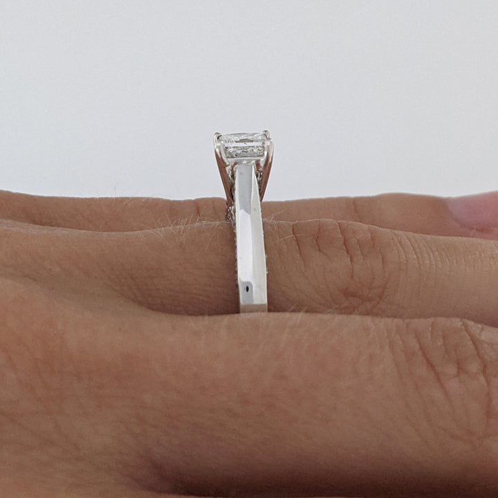 14K WHITE 1.13 CARAT TOTAL WEIGHT I1 G DIAMOND PRINCESS CUT WITH (48) ROUND MELEE ESTATE RING 4.7 GRAMS