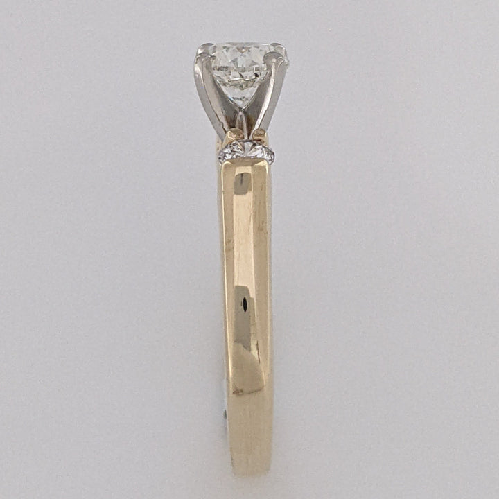 14K .90 CARAT TOTAL WEIGHT I H DIAMOND ROUND (3) TRINITY ESTATE RING 3.8 GRAMS