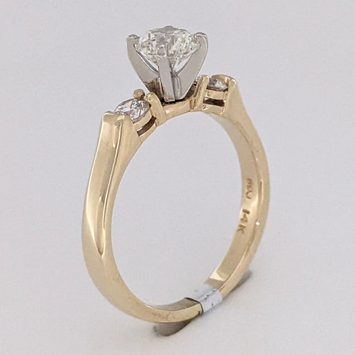 14K .90 CARAT TOTAL WEIGHT I H DIAMOND ROUND (3) TRINITY ESTATE RING 3.8 GRAMS