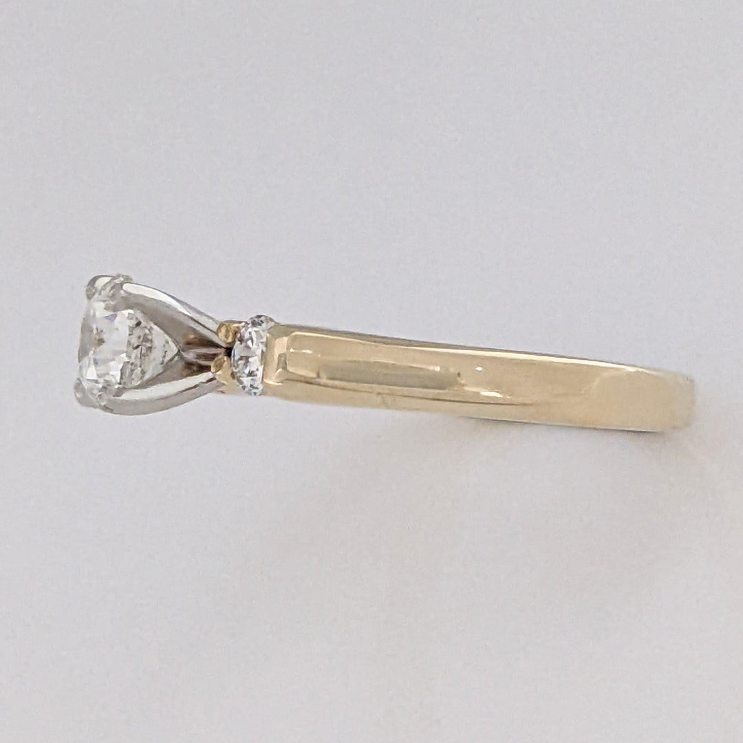 14K .90 CARAT TOTAL WEIGHT I H DIAMOND ROUND (3) TRINITY ESTATE RING 3.8 GRAMS