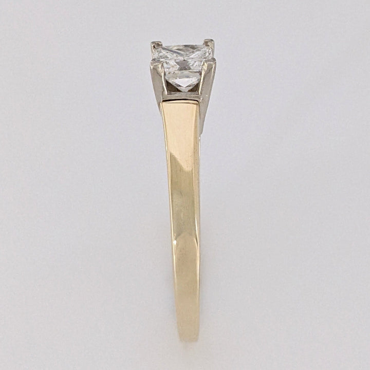 14K .63 CARAT TOTAL I1 E DIAMOND PRINCESS CUT SOLITAIRE ESTATE RING 2.9 GRAMS