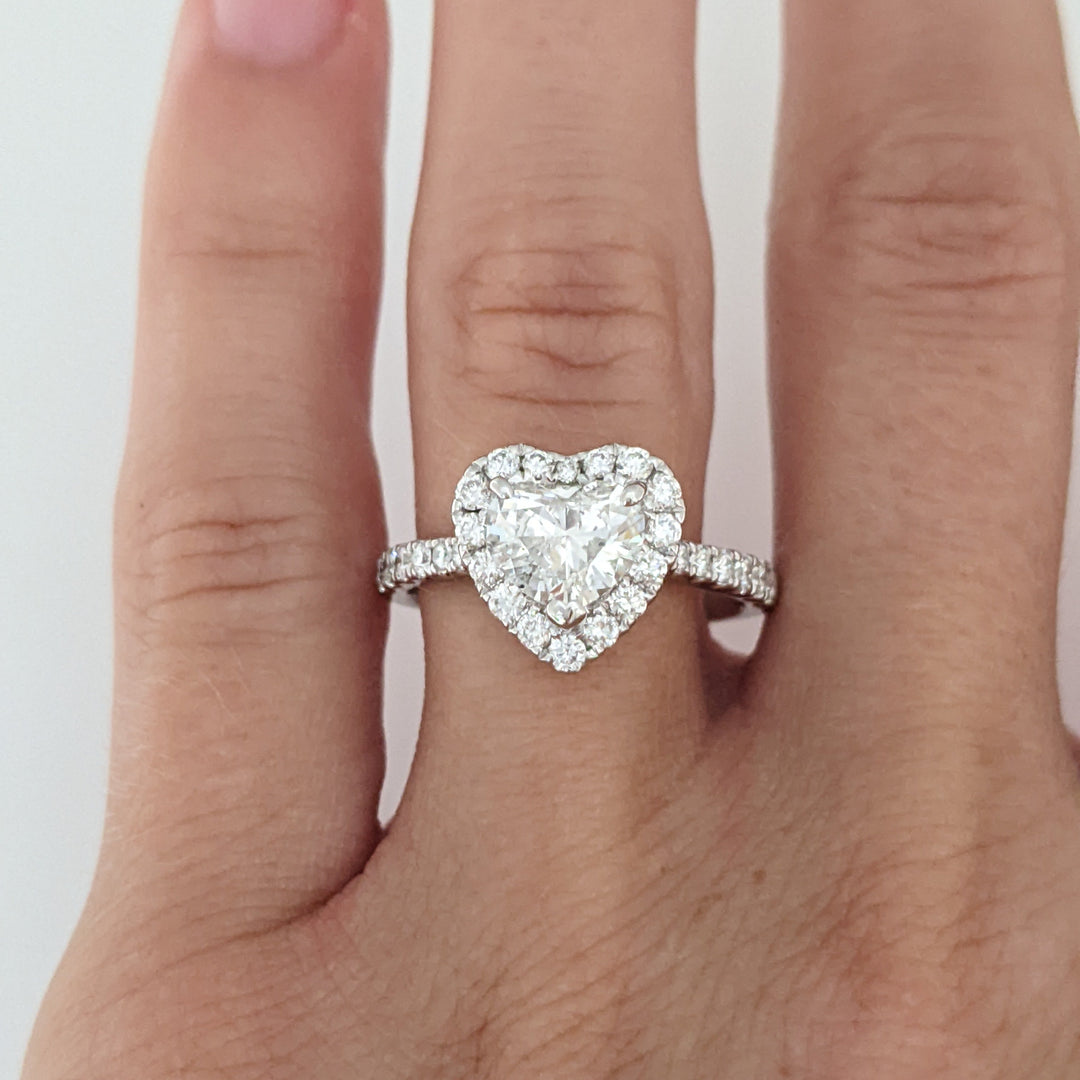 18K WHITE 1.85 CARAT TOTAL WEIGHT I1 I DIAMOND HEART (1) ROUND (30) HALO ESTATE RING 3.3 GRAMS