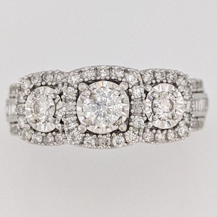 10K WHITE .81 CARAT TOTAL WEIGHT I1 I DIAMOND ROUND (83) BAGUETTE (18) ESTATE HALO TRINITY RING 5.2 GRAMS