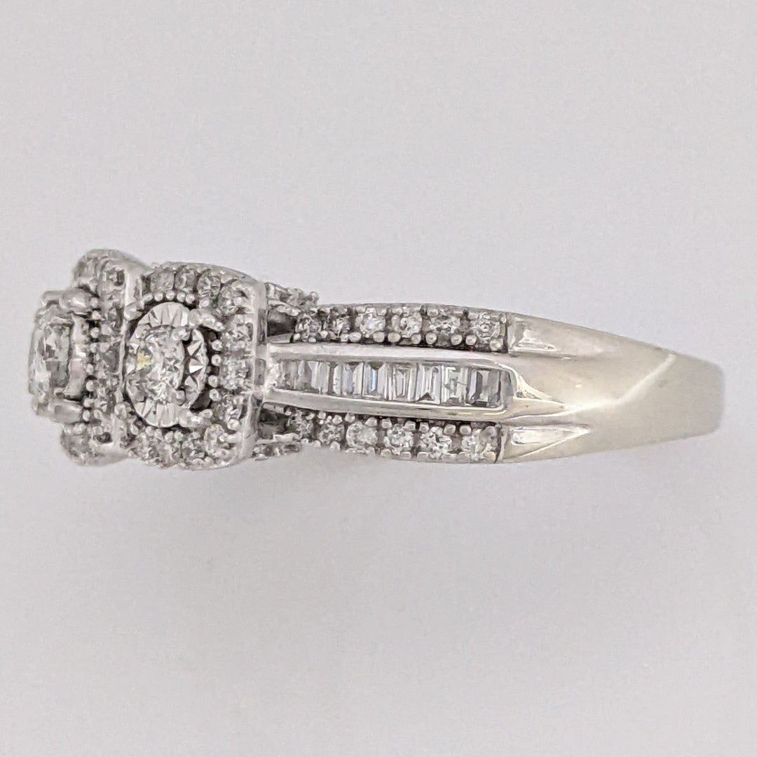 10K WHITE .81 CARAT TOTAL WEIGHT I1 I DIAMOND ROUND (83) BAGUETTE (18) ESTATE HALO TRINITY RING 5.2 GRAMS