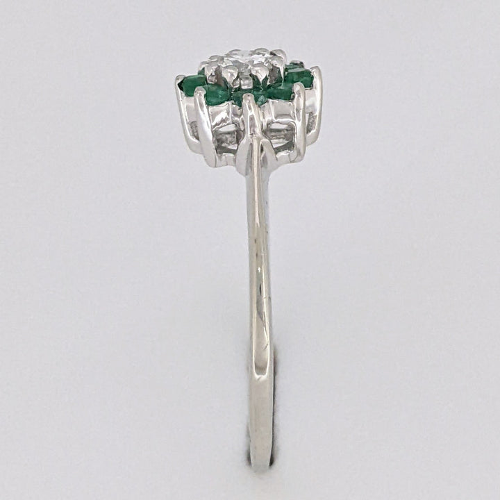 14K WHITE EMERALD ROUND (8) 2MM WITH .15 DIAMOND TOTAL WEIGHT (1) ROUND ESTATE RING 2.0 GRAMS