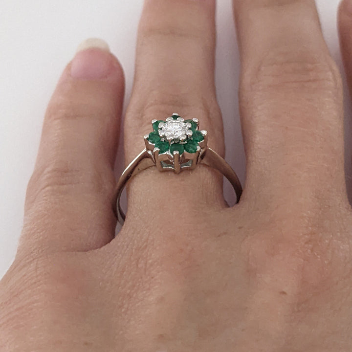14K WHITE EMERALD ROUND (8) 2MM WITH .15 DIAMOND TOTAL WEIGHT (1) ROUND ESTATE RING 2.0 GRAMS