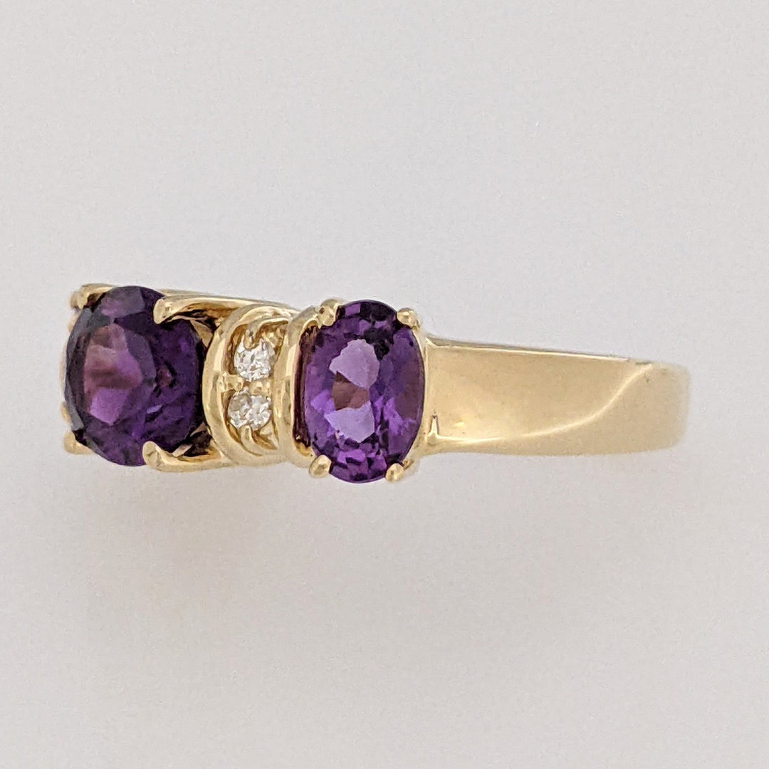 14K AMETHYST OVAL (1) 6X8 (2) 4X6 WITH (4) MELEE ESTATE RING 4.1 GRAMS