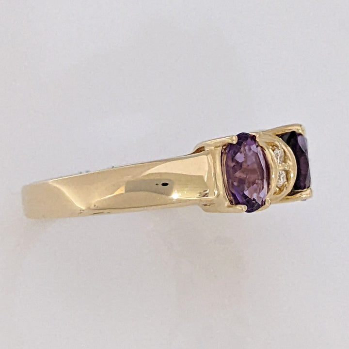 14K AMETHYST OVAL (1) 6X8 (2) 4X6 WITH (4) MELEE ESTATE RING 4.1 GRAMS