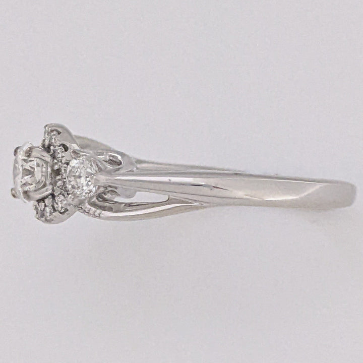 10K WHITE .49 CARAT TOTAL WEIGHT I1 I DIAMOND ROUND (18) HALO TRINITY ESTATE RING 3.3 GRAMS