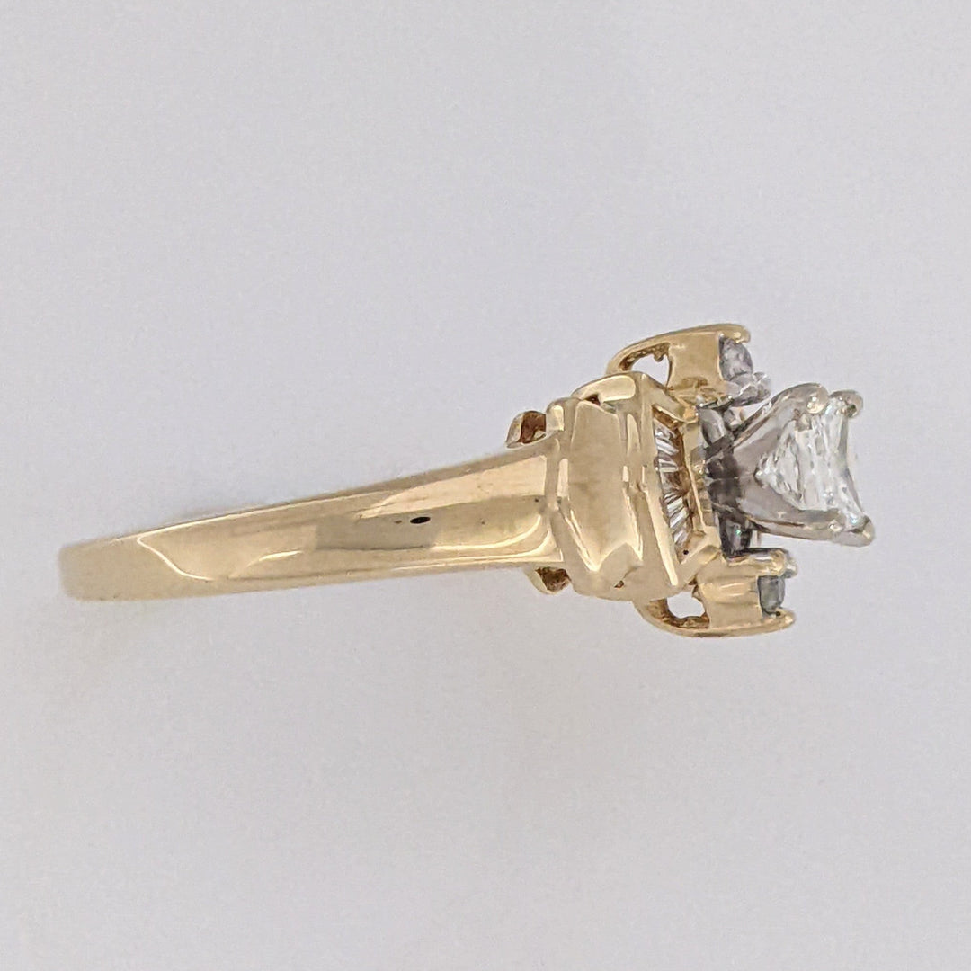 14K .49 CARAT TOTAL WEIGHT I1 H DIAMOND PRINCESS CUT WITH (12) BAGUETTE ESTATE RING 2.7 GRAMS