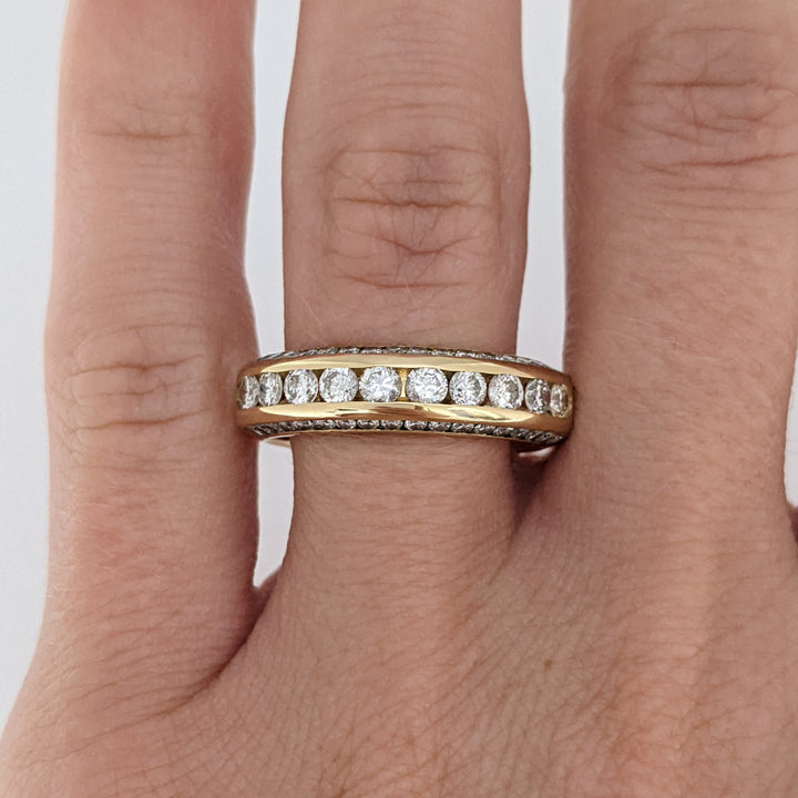 14K .86 CARAT TOTAL WEIGHT SI2 I DIAMOND ROUND (46) CHANNEL TOP/SIDE ESTATE BAND 5.7 GRAMS