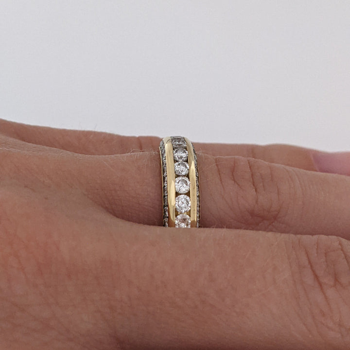 14K .86 CARAT TOTAL WEIGHT SI2 I DIAMOND ROUND (46) CHANNEL TOP/SIDE ESTATE BAND 5.7 GRAMS