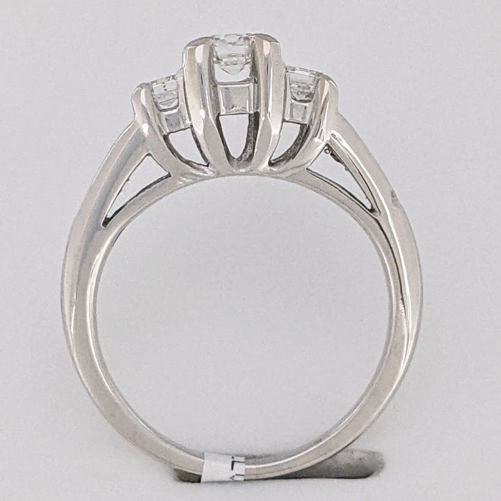 18K .69 CARAT TOTAL WEIGHT VS2 H DIAMOND EMERALD CUT (3) PRINCESS CUT (6) ESTATE TRINITY RING 4.8 GRAMS