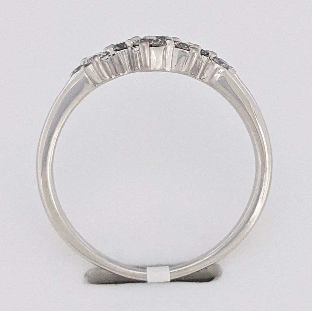 10K WHITE .41 CARAT TOTAL WEIGHT I1 J DIAMOND ROUND (8) CLUSTER ESTATE RING 2.3 GRAMS