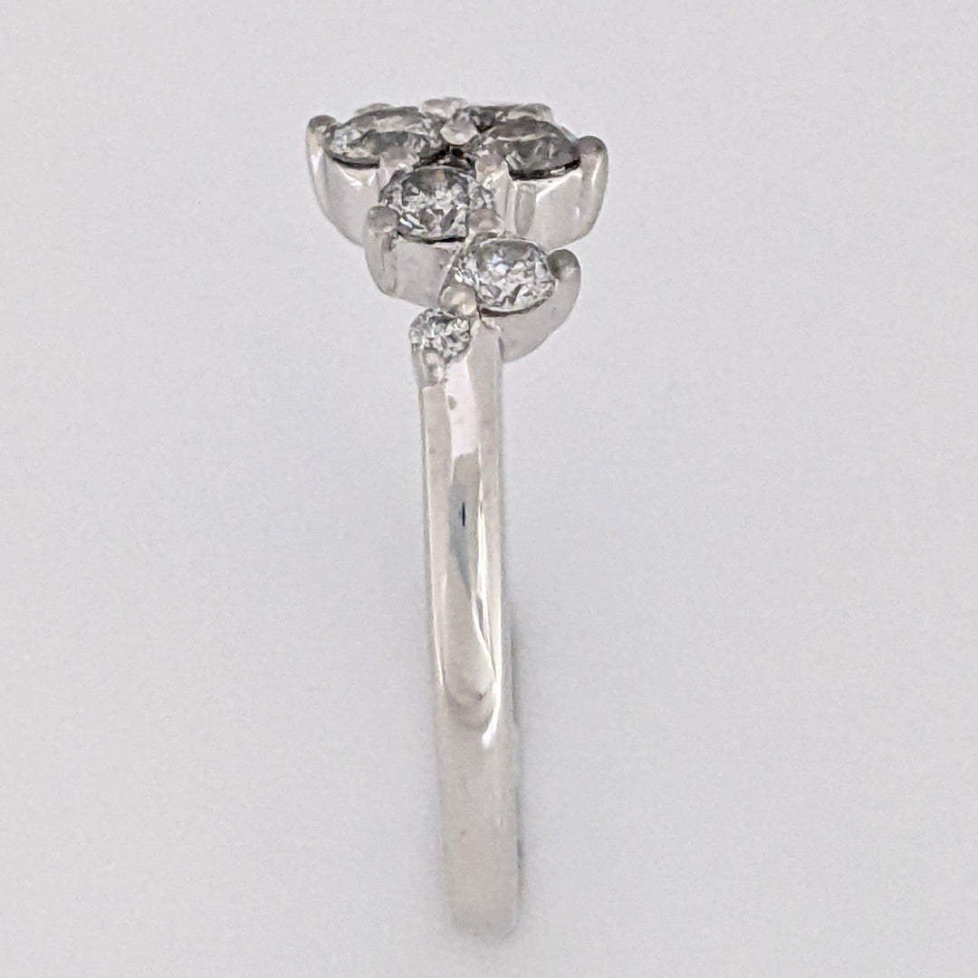 10K WHITE .41 CARAT TOTAL WEIGHT I1 J DIAMOND ROUND (8) CLUSTER ESTATE RING 2.3 GRAMS