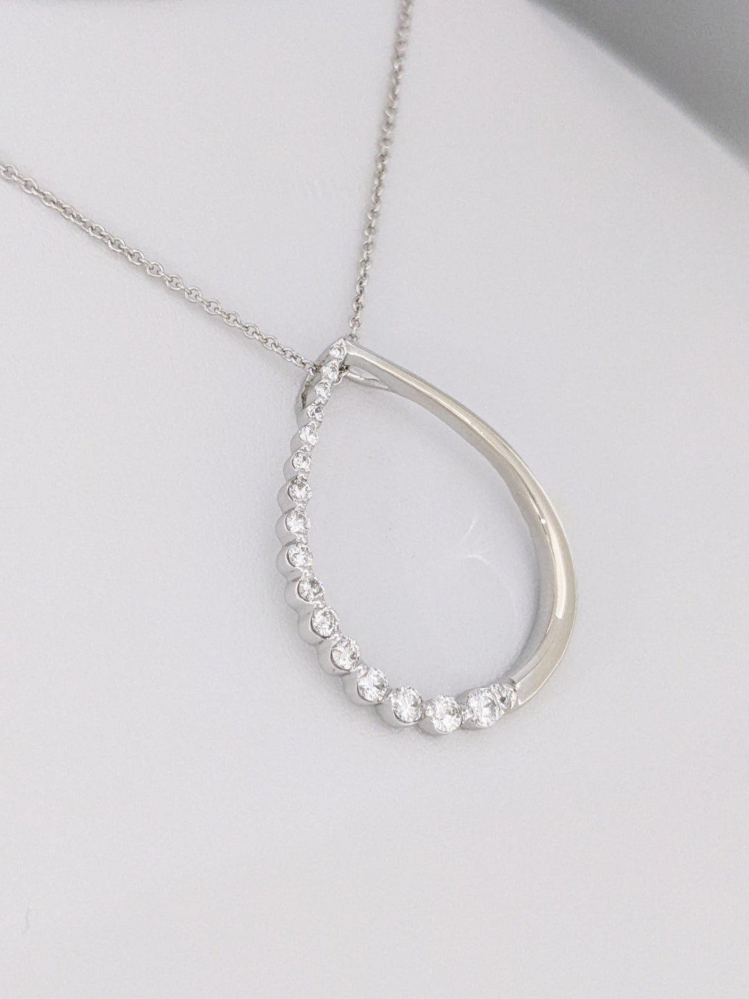 14K WHITE .48 CARAT TOTAL WEIGHT SI1-I1 DIAMOND ROUND (16) OPEN PEAR ESTATE PENDANT &amp; CHAIN 4.6 GRAMS