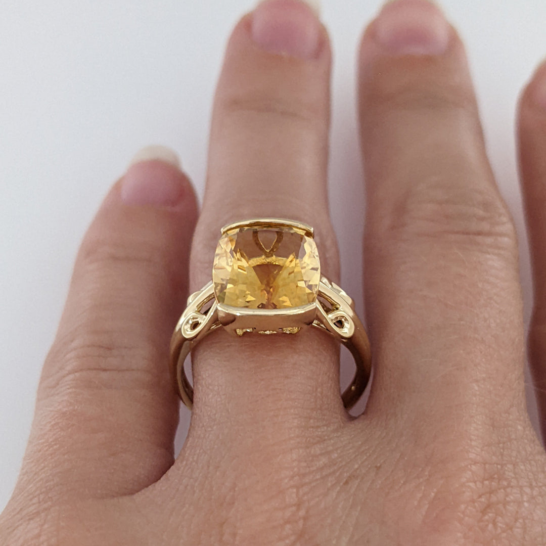 10K CITRINE CUSHION CUT 10X12 HALF-BEZEL ESTATE RING 3.2 GRAMS
