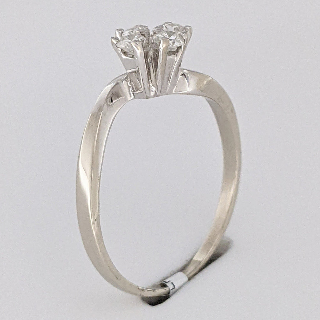 14K WHITE .24 CARAT TOTAL WEIGHT SI1 G DIAMOND ROUND (4) ESTATE RING 2.4 GRAMS