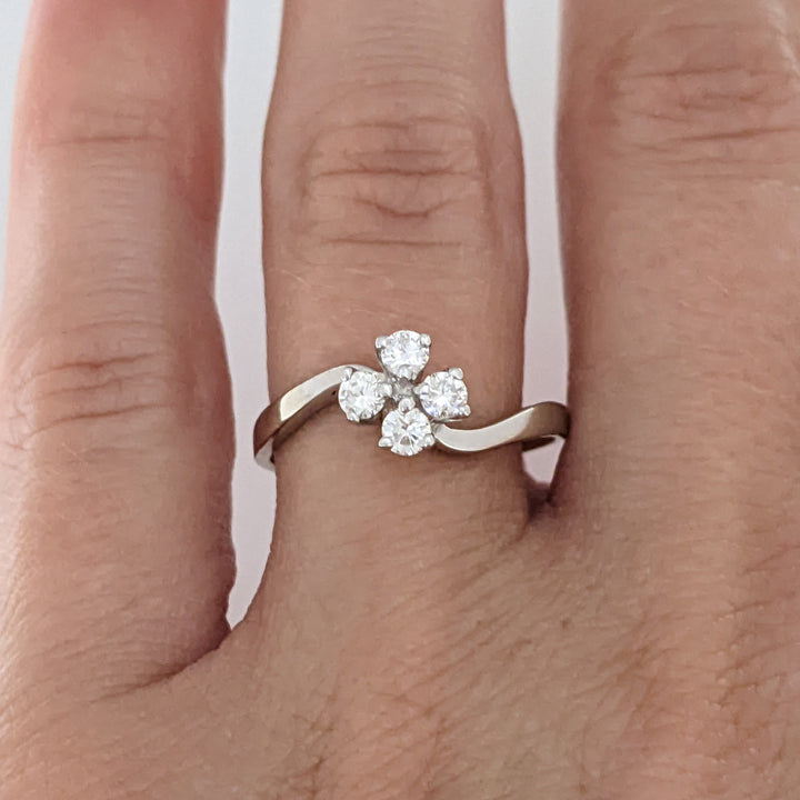 14K WHITE .24 CARAT TOTAL WEIGHT SI1 G DIAMOND ROUND (4) ESTATE RING 2.4 GRAMS