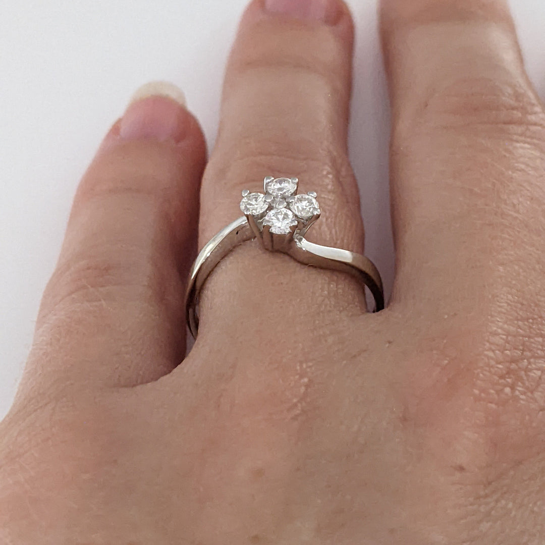 14K WHITE .24 CARAT TOTAL WEIGHT SI1 G DIAMOND ROUND (4) ESTATE RING 2.4 GRAMS