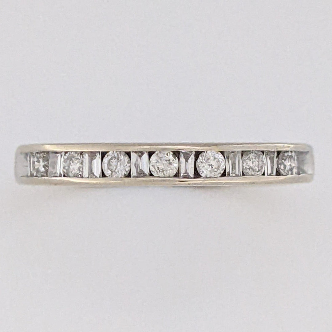 14K WHITE .22 CARAT TOTAL WEIGHT I1 H DIAMOND ROUND (7) BAGUETTE (8) ESTATE CHANNEL BAND 1.7 GRAMS