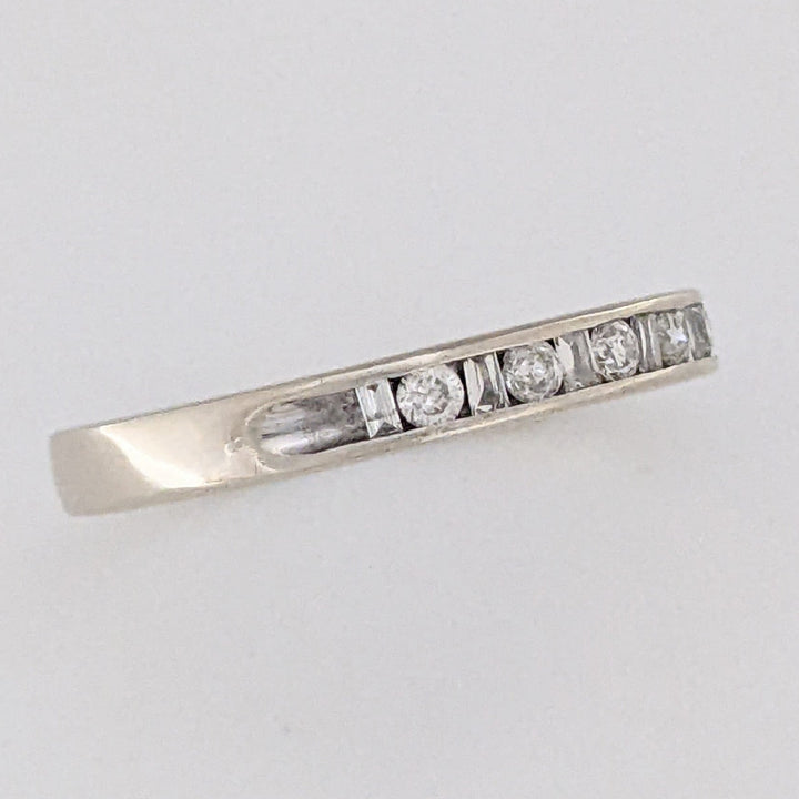 14K WHITE .22 CARAT TOTAL WEIGHT I1 H DIAMOND ROUND (7) BAGUETTE (8) ESTATE CHANNEL BAND 1.7 GRAMS